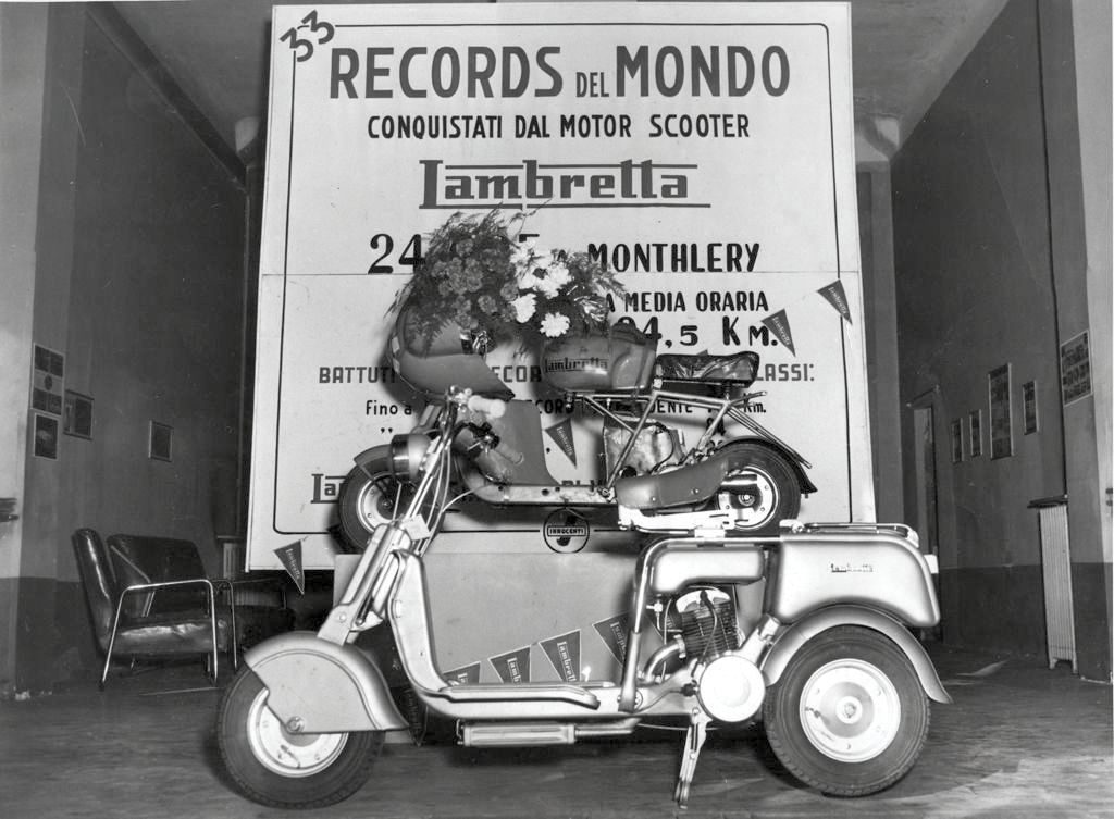 1951 The record Lambretta 125CC class in the Minetti concessionaire in Milan