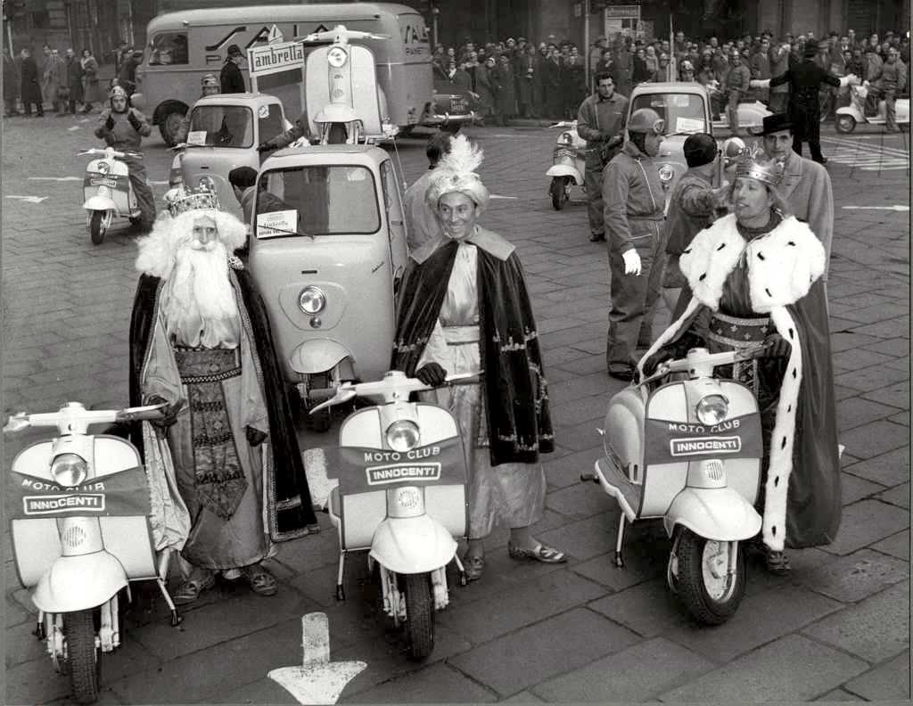 1958 Epiphany day (the three kings) in Milan with Lambretta scooters
